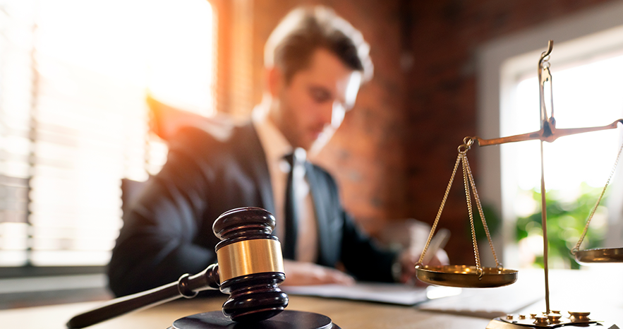 Sanciones para abogados que gestionan cobros abusivos en cuotas de administración